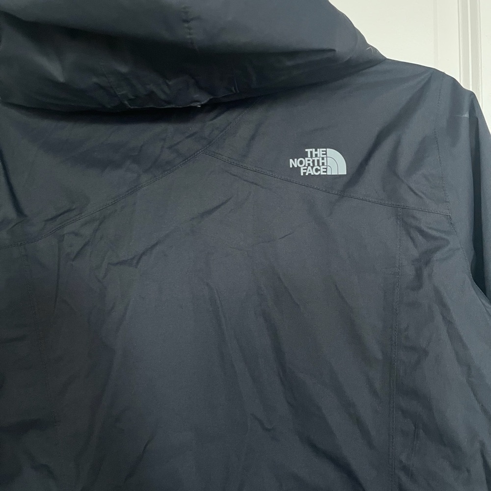 The North Face Black Waterproof Jacket - Picture 5 of 5